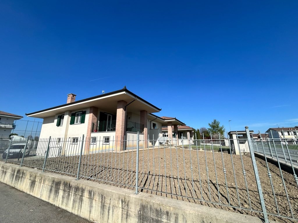 bbcd7ac0-45c6-40b7-956c-0a11c011a9a5 (1)